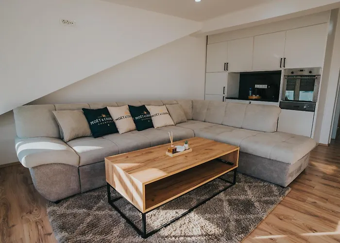 Theluxpenthousebugojno 公寓 布戈伊诺